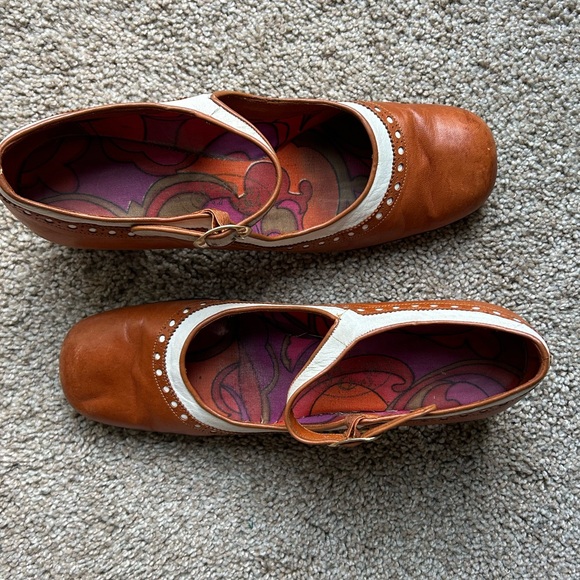 Vintage 50s/60s Leather Mary Jane Kitten Heels - Picture 3 of 6